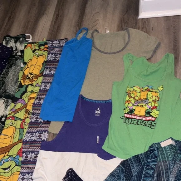 WOMENS MEGA BUNDLE Colorful Clothing Lot - Picture 4 of 8